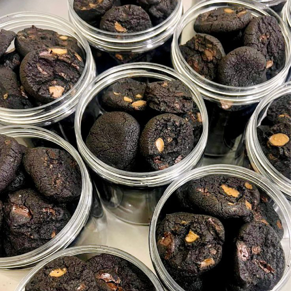 Caramel Blackout Cookie